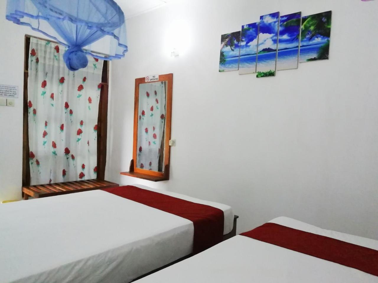 Jayaru Guest House Полоннарува Екстер'єр фото